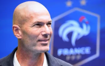 Zinédine Zidane: Antara Membangun Timnas Prancis dan Menghadapi Tantangan Baru