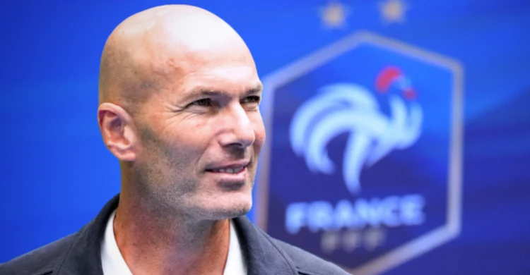 Zinédine Zidane: Antara Membangun Timnas Prancis dan Menghadapi Tantangan Baru
